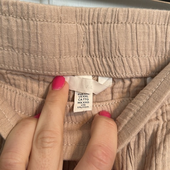 H&M Tan Linen Shorts size XXL - Picture 3 of 3